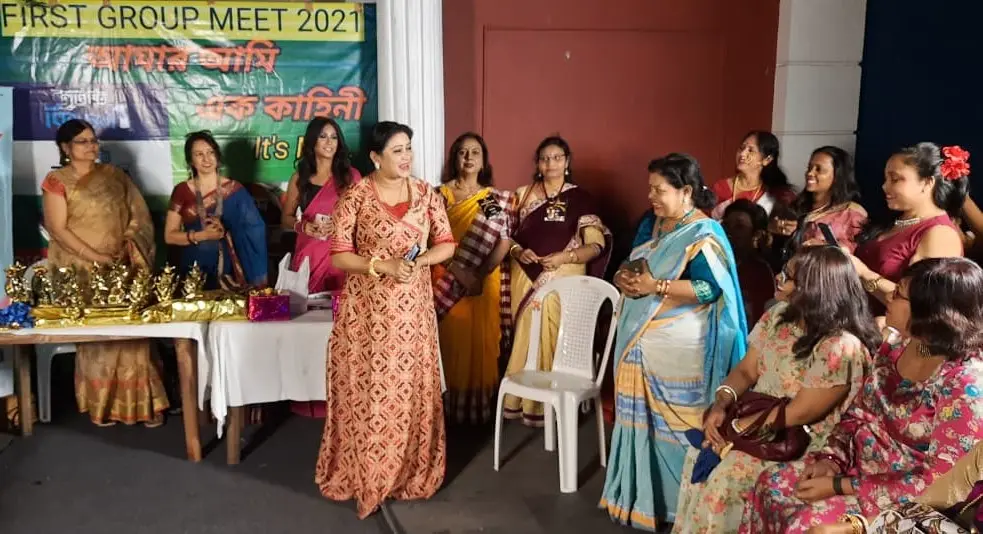 Group Meet New Year Calendar - Photo 2